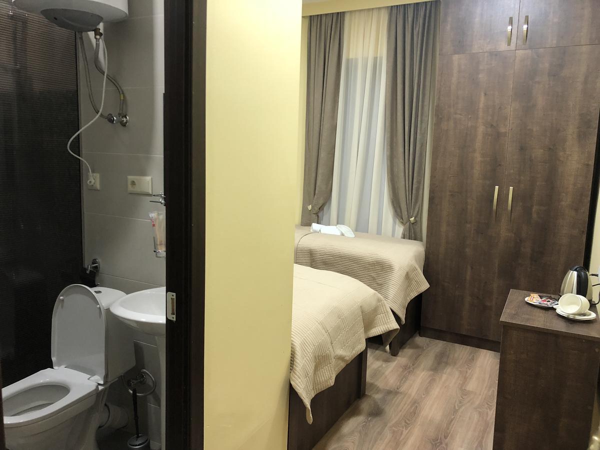 Ametapi Hotel Mestia Ngoại thất bức ảnh